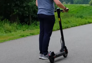 AOVO microgo V2 Folding electric scooter, 350W, 36V, 7.8Ah, 25km/h, 30 km mileage , It can charge for smartphone | Ships to EU & UK or USA photo review