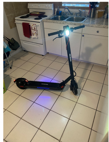 microgo V2 electric scooter, 350W, 25km/h, 30km mileage, one-step folding style, Charge for smartphone photo review
